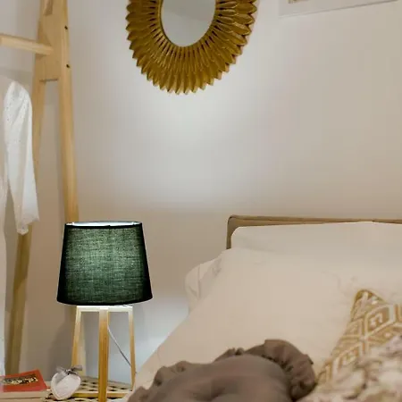 Lara Apartmán *