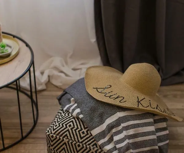 Lara Apartmán